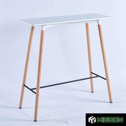 Stylish and versatile bar table
