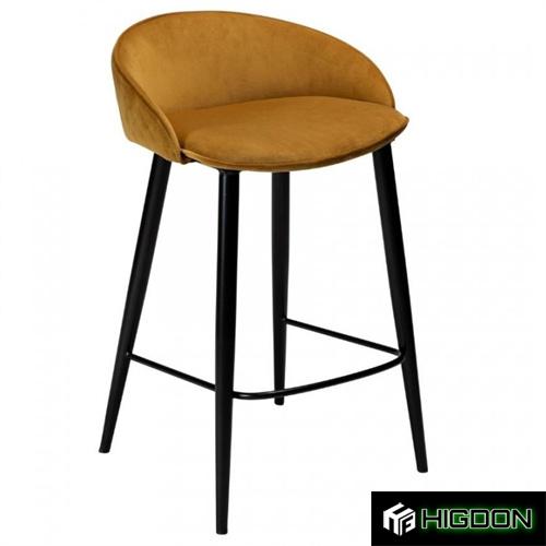 Stylish and comfortable bar stool with footrest